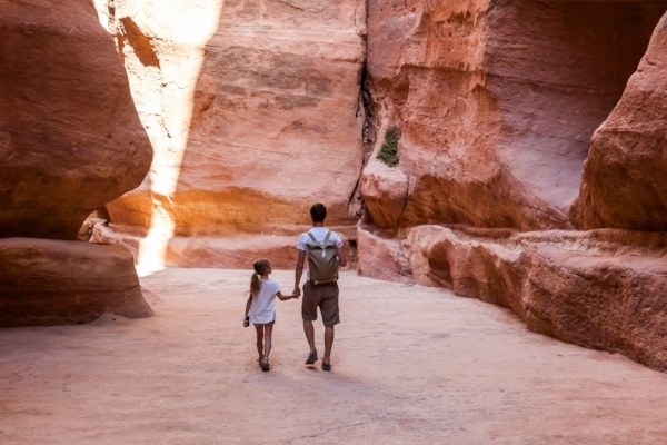 exploring-jordan-as-a-family-father-and-daughter-in-siq